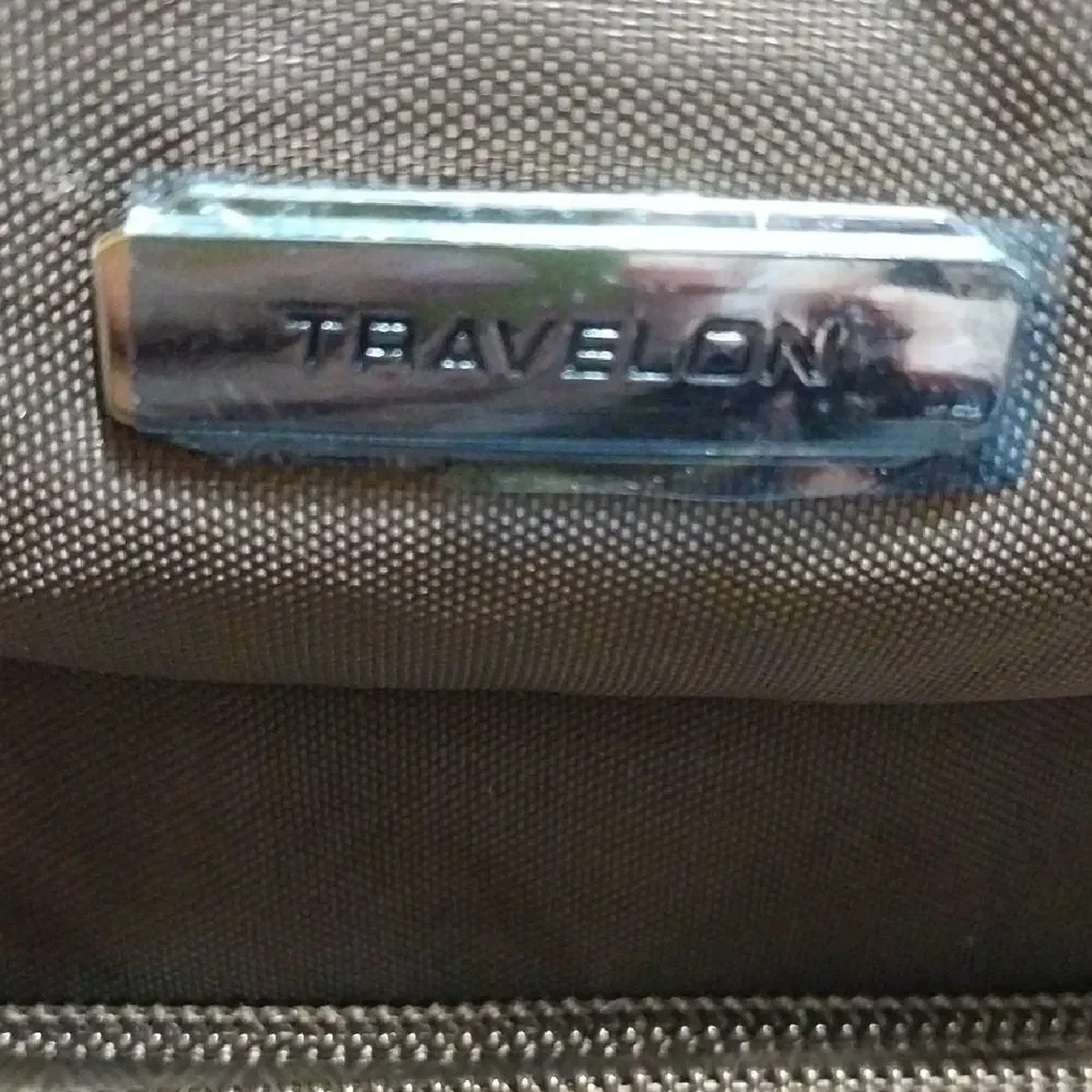 UNISEX Travelon Charcoal Messenger Bag .....NEW